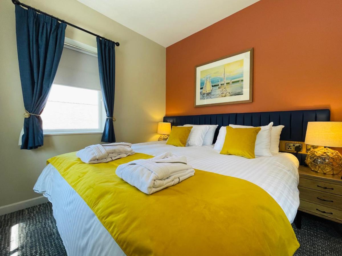 Rooms At Haslar Marina Gosport Exteriör bild
