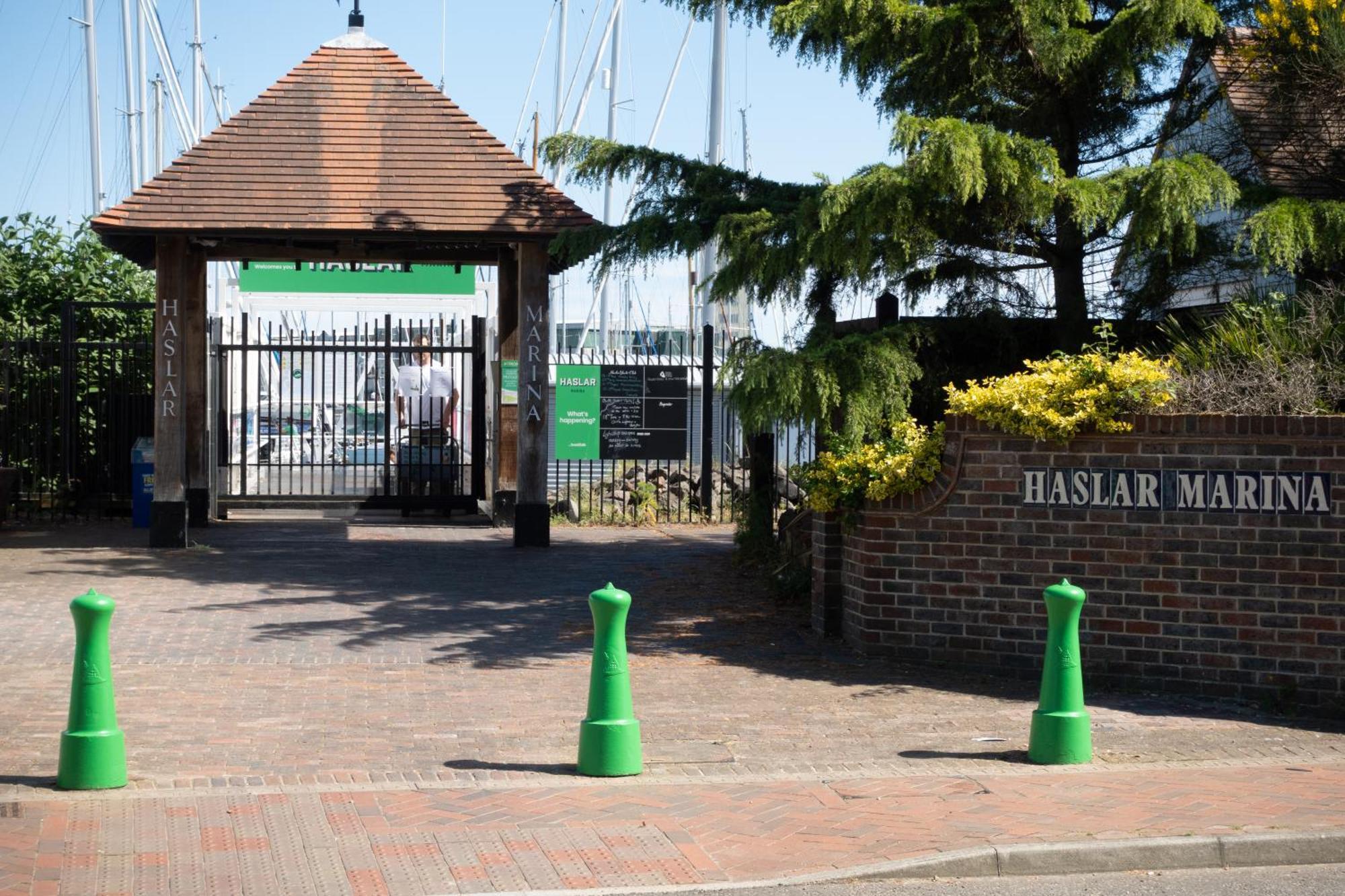 Rooms At Haslar Marina Gosport Exteriör bild