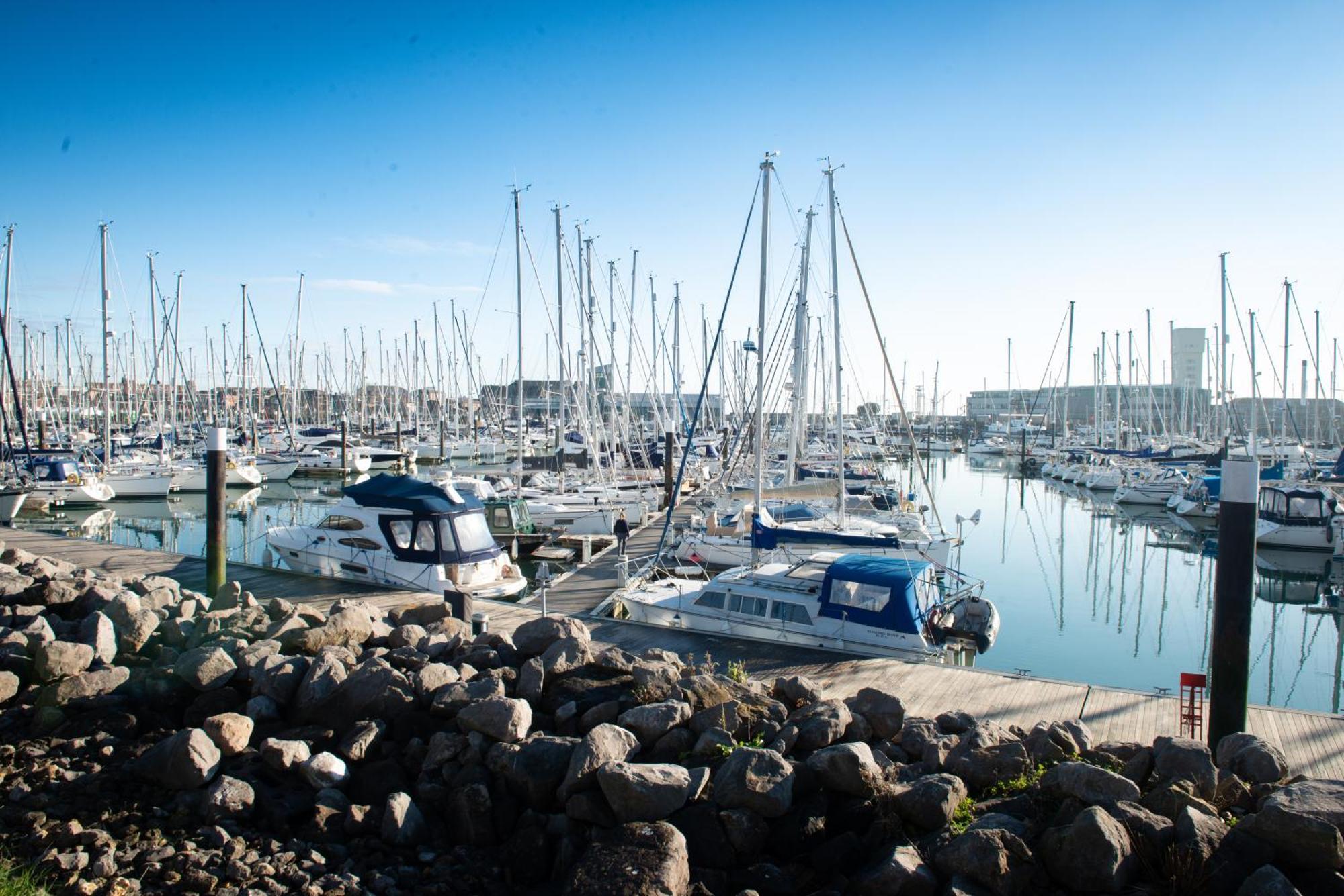 Rooms At Haslar Marina Gosport Exteriör bild